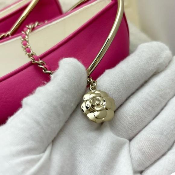 Authentic Chanel ballerina pumps in hot pink lambskin. - Picture 2 of 5